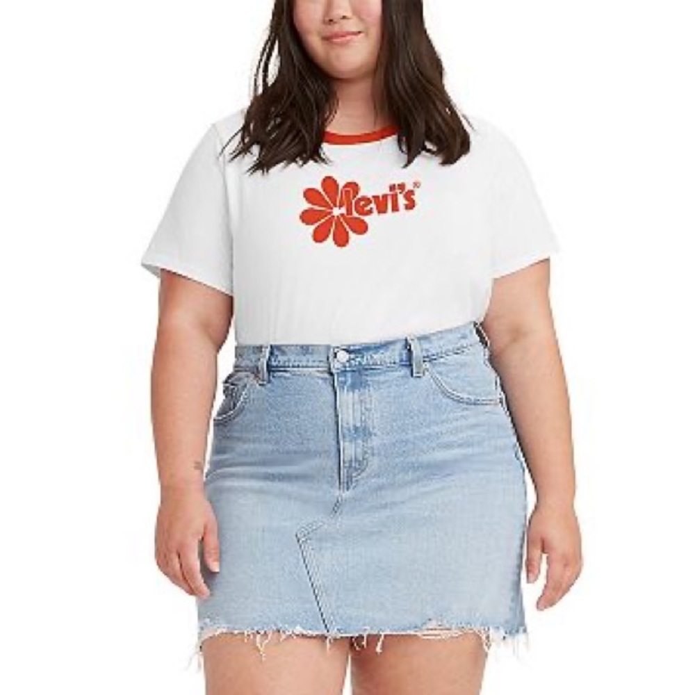 Levi’s Women Plus Size Cropped Jordie Flower Logo Tee NWOT
